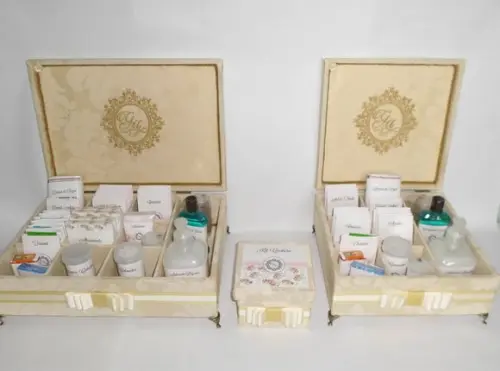 Kit toalete personalizado completo caixas produtos bege/dourado