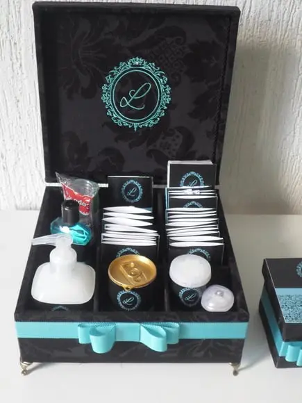 Kit toalete personalizado completo caixas produtos preto azul tif