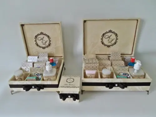 Kit toalete completo caixas e produtos,  linho bege 15 anos, casamento