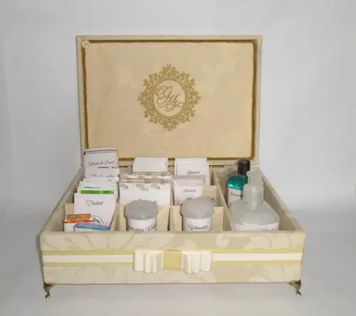 Kit toalete personalizado completo caixas produtos bege/dourado