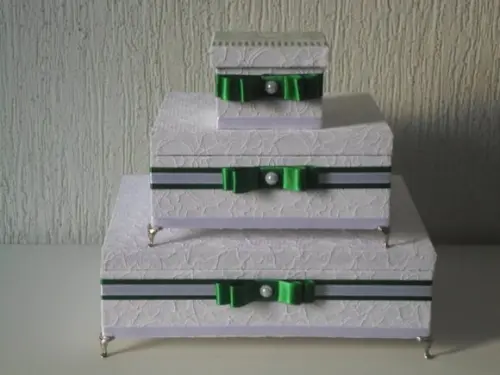 Kit toalete personalizado completo caixas e produtos branco/verde
