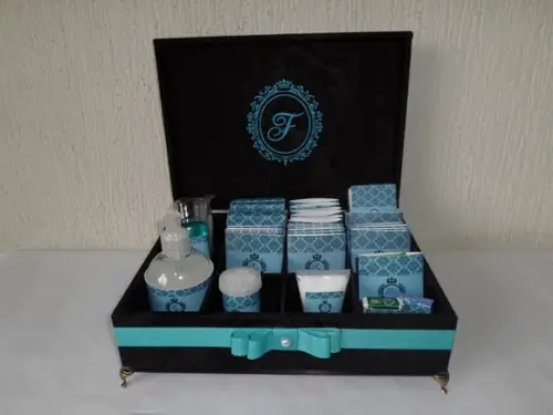 Kit toalete personalizado completo caixas e produtos preto/azul t