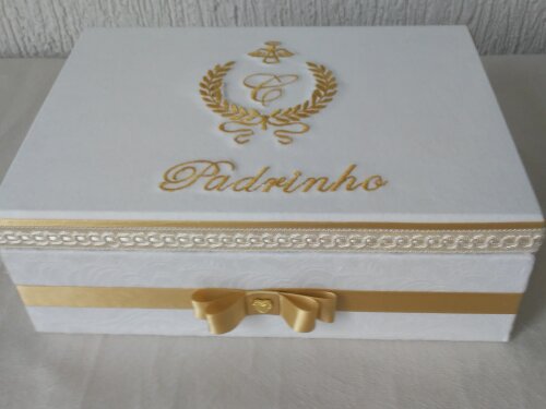 Caixa personalizada padrinhos de batismo bege/dourado
