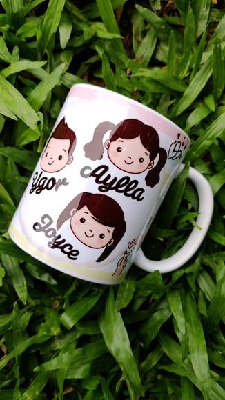 Caneca eu era normal três filhos atrás presente para mãe