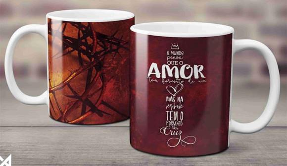 Caneca o amor tem forma de cruz