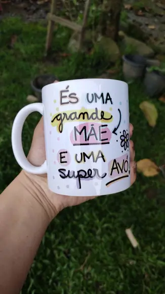 Caneca Vovó És Uma Grande Mãe e Uma Super Avó Personalizada