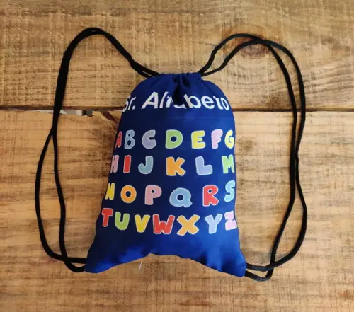 Sacochila Alfabeto com Jogo da Memória, Mochilinha Educativa