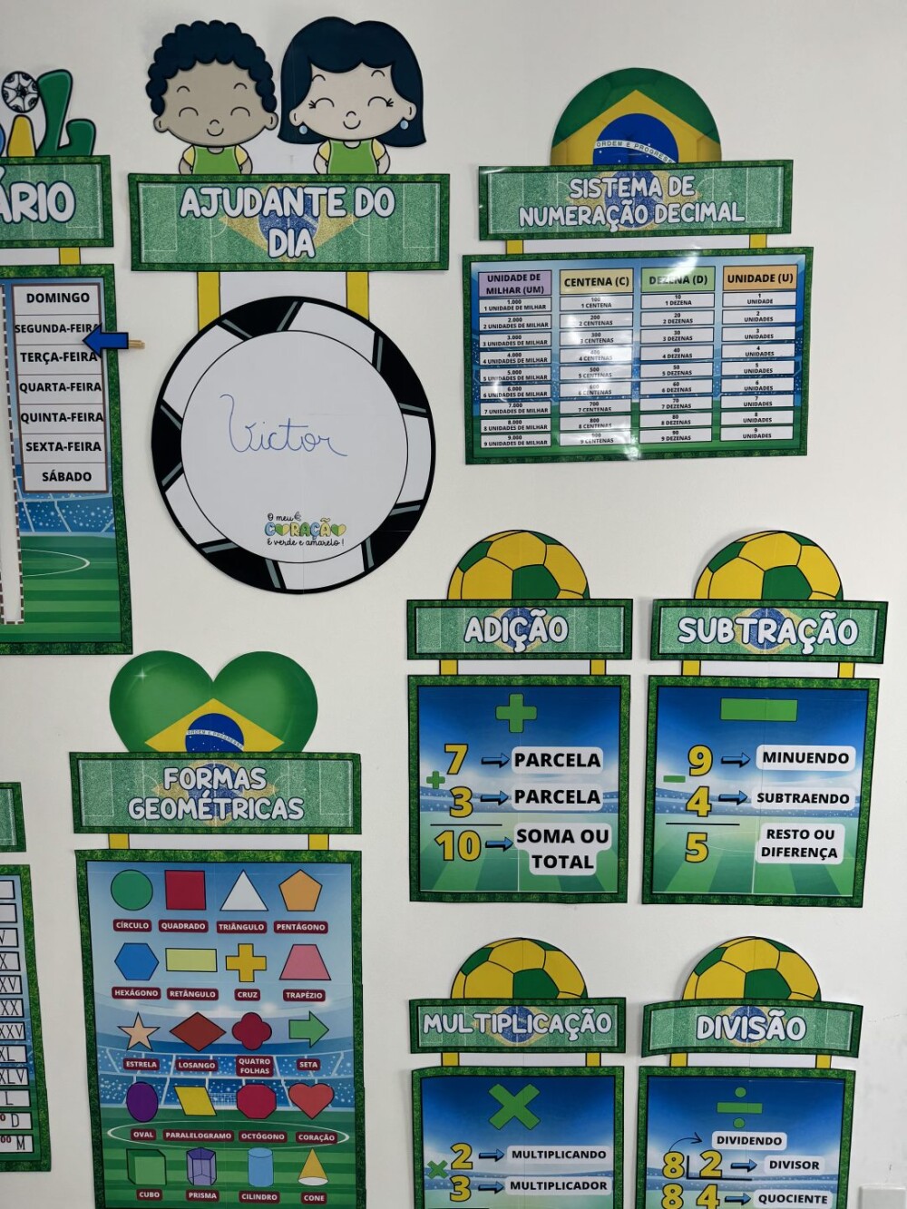Arquivo de Corte Copa 2026 Sala de Aula Escolar PDF #1703