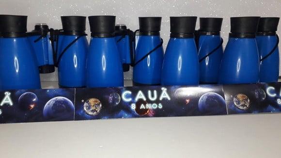 Binoculo de Plástico Colorido Tema Espaço