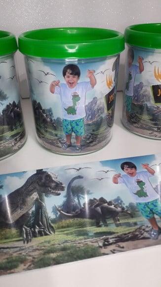 Caneca Acrilica para Foto Tampa de Rosquear Tema Dinossauro
