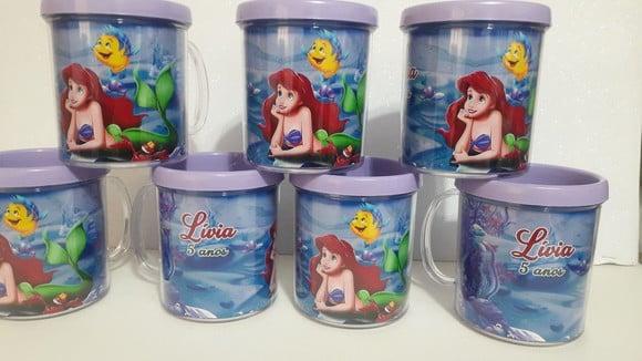 Caneca Acrilica para Foto Tampa de Rosquear Tema Peq. Sereia