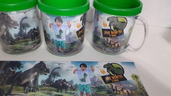 Caneca Acrilica para Foto Tampa de Rosquear Tema Dinossauro
