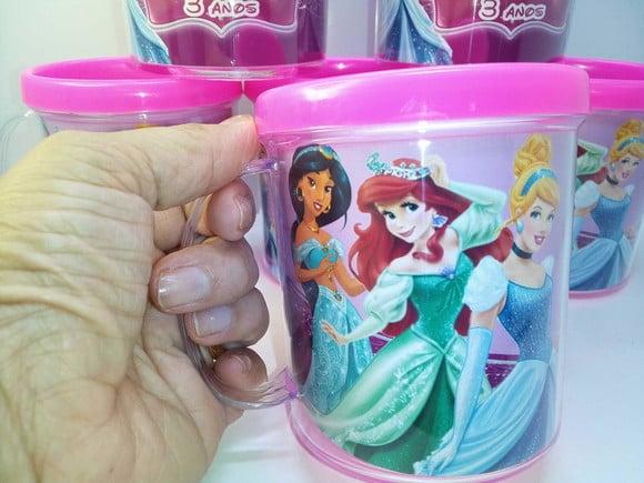 Caneca Acrilica para Foto Tampa de Rosquear Tema Princesas