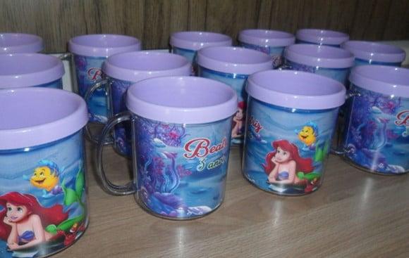 Caneca Acrilica para Foto Tampa de Rosquear Tema Peq. Sereia