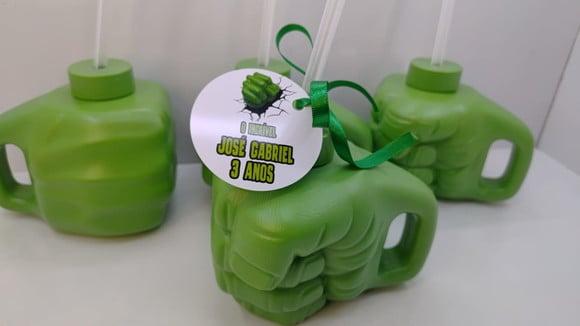 Copo Mão Vingadores 450 ml com Tampa e Canudo 12 x 11cm