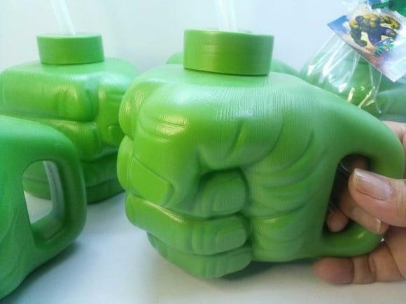 Copo Super Mão Hulk 450 ml com Tampa e Canudo 12 x 11cm