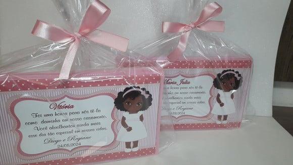 Estojo de Colorir com Desenhos Kit com 46 Peças Dama e Pajem