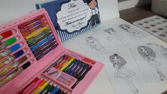 Estojo de Colorir com Desenhos Kit com 46 Peças Dama e Pajem