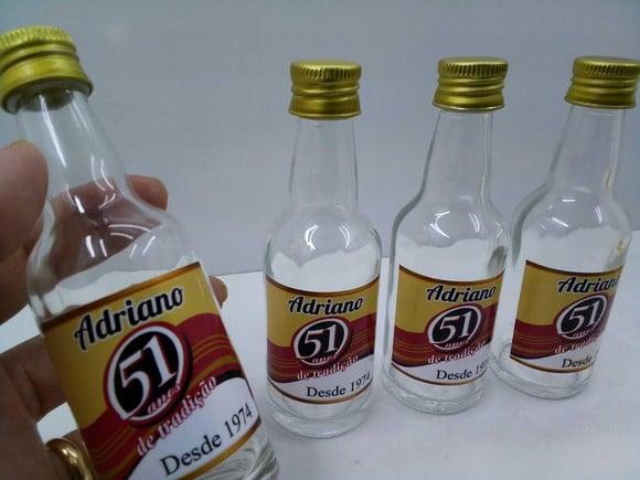 Garrafinha de Vidro Cachaça 51