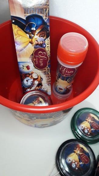 Kit Balde de Pipoca + Bolha de Sabão+ Ioio Tema a Bela e a F
