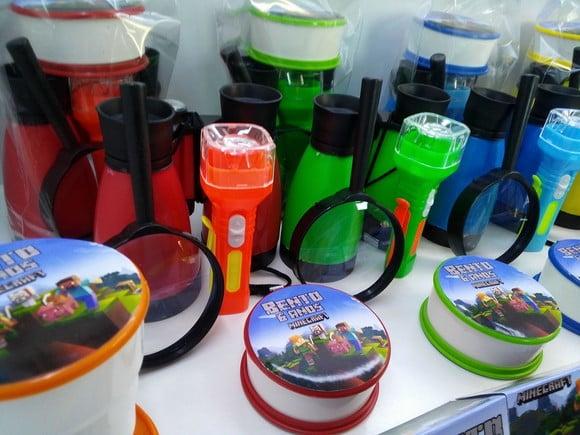 Kit Binoculo + Copo Retratil + Lanternas + Lupa Minecraft
