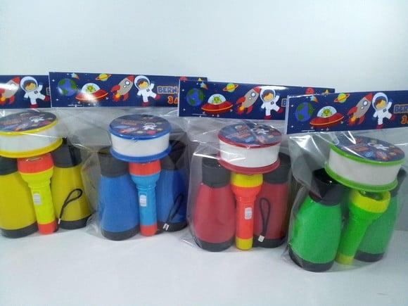 Kit Binoculo + Copo Retratil Cores Sortidas + Lanternas