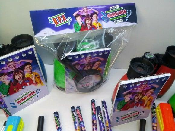 Kit Binoculo + Lanterna + Lupa + Bloquinho + Mini Lápis