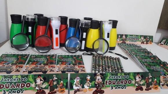 Kit Binoculo + Lanterna + Lupa + Bloquinho + Mini Lápis