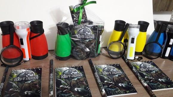Kit Binoculo + Lanterna + Lupa + Bloquinho + Mini Lápis