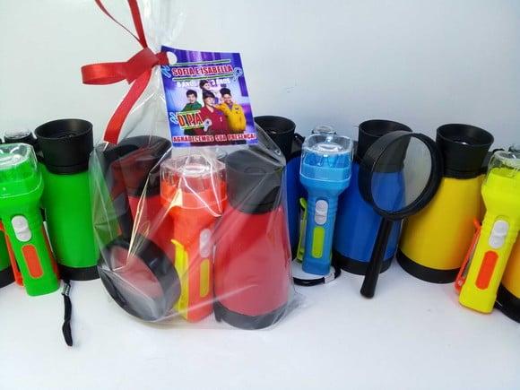 Kit Binoculo + Lanterna + Lupa Tema Dpa