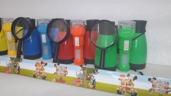 Kit Binoculo Colorido + Lanterna + Lupa Mickey Safari
