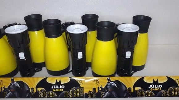 Kit Binoculo e Lanterna Tema Batman