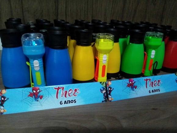Kit Binoculo e Lanterna Tema Vingadores