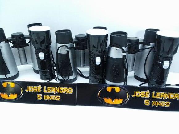 Kit Binoculo Prata + Mini Lanterna Tema Batman