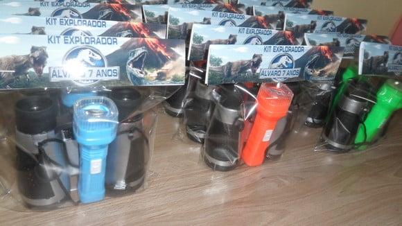 Kit Binoculo Prata + Mini Lanterna Tema Dinossauro