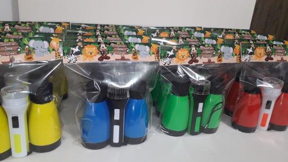 Kit Binoculo Zoom 4 Vezes e Lanterna Mickey Safari