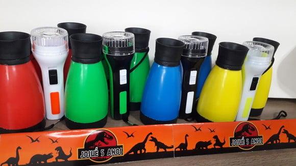 Kit Binoculo Zoom 4 Vezes e Lanterna Tema Dinossauro