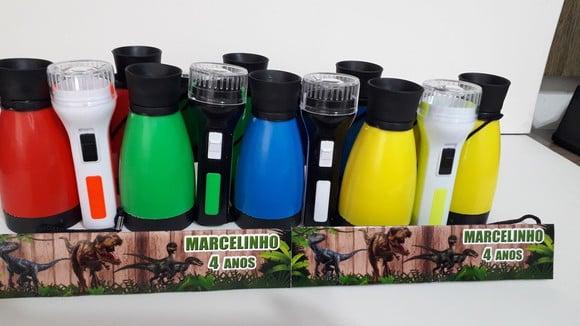Kit Binoculo Zoom 4 Vezes e Lanterna Tema Dinossauro