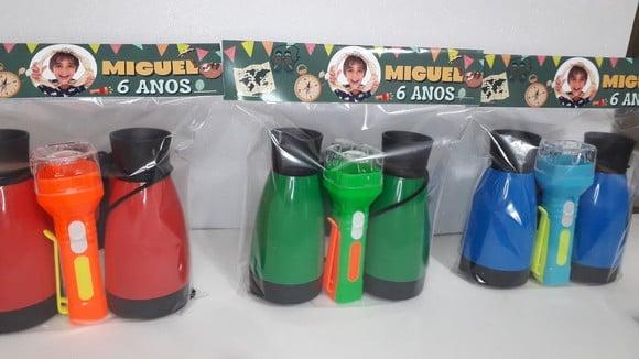 Kit Binoculo Zoom 4 Vezes e Lanterna Tema Paleontólogo
