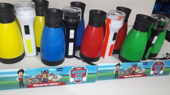 Kit Binoculo Zoom 4 Vezes e Lanterna Tema Patrulha Canina