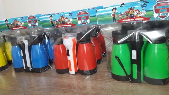 Kit Binoculo Zoom 4 Vezes e Lanterna Tema Patrulha Canina