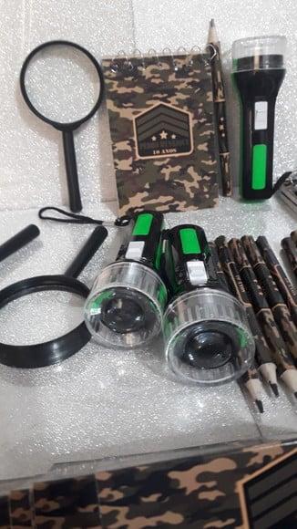 Kit Bloquinho + Mini Lápis + Lanterna + Lupa Exercito