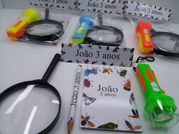 Kit Bloquinho + Mini Lápis + Lanterna + Lupa Insetos