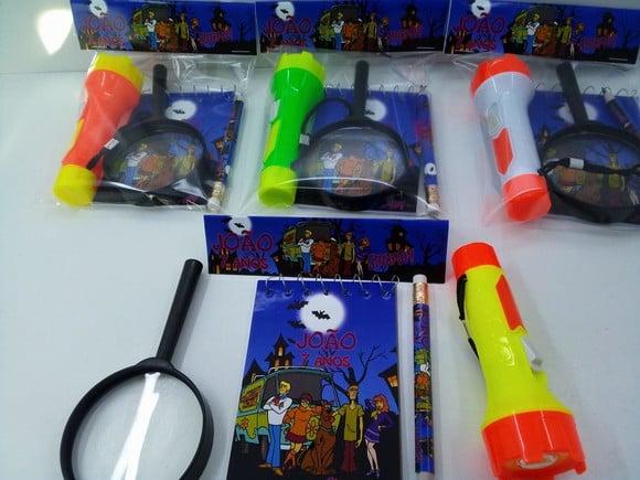 Kit Bloquinho + Mini Lápis + Lanterna + Lupa Scooby