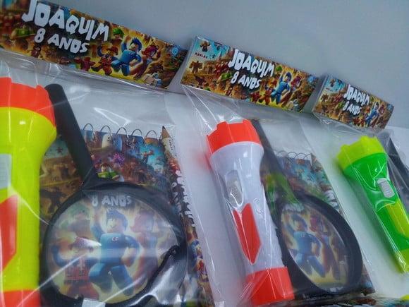 Kit Bloquinho + Mini Lápis + Lanterna Tema Roblox