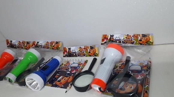 Kit Bloquinho + Mini Lápis+lanterna+lupa Detetive Labrador