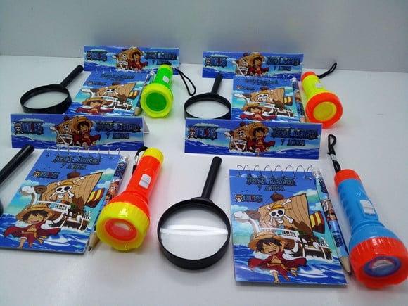 Kit Bloquinho + Mini Lápis+lanterna+lupa Tema One Piece