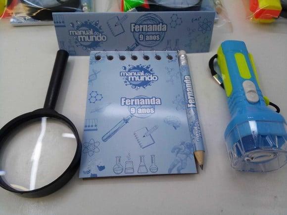 Kit Bloquinho+mini Lápis+lanterna+lupa Manual do Mundo