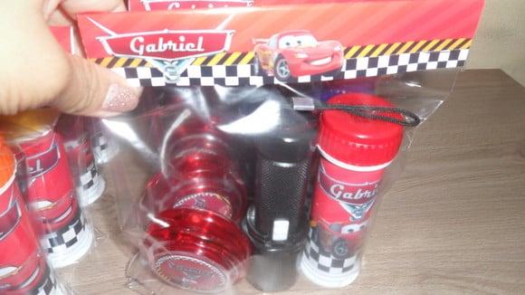 Kit Bolha de Sabão+ Ioio Tema + Lanterna Carros