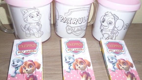 Kit Caneca com Desenho + Giz de Cera Tema Patrulha Canina